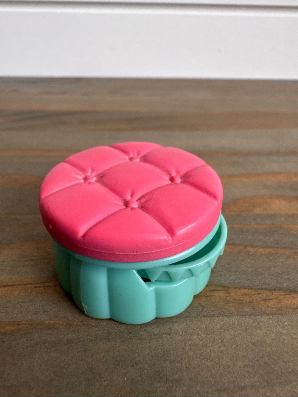 Littlest Pet Shop | Pink & Teal Spinning Ottoman - Collectible Toy Piece